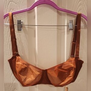 SKIMS No Show Underlined Balconette in Bronze. NWT. 34DDD 34F